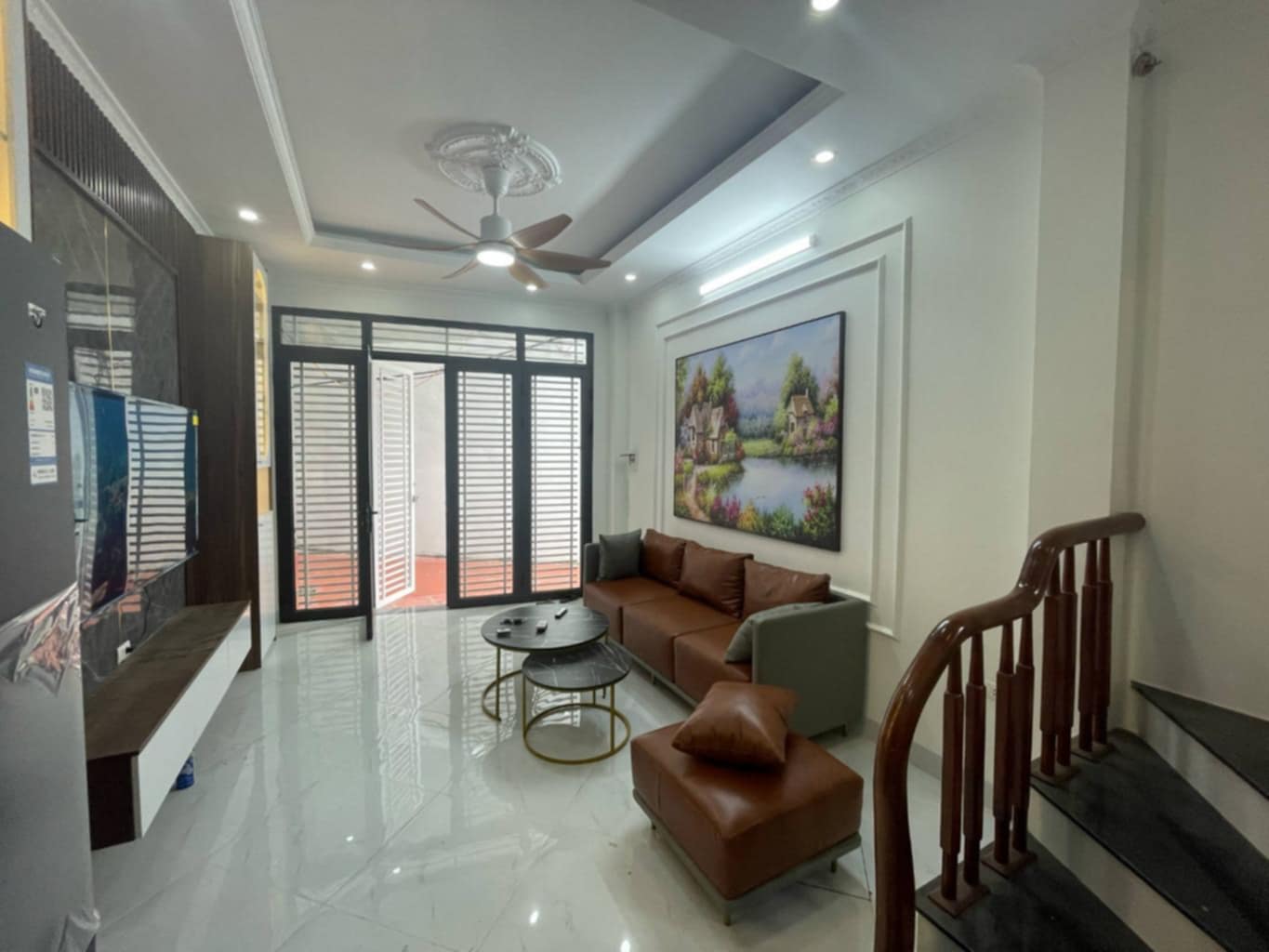 Nhà Trương Định Hoàng Mai lô góc 30m ô tô tránh, 37m2 5 tầng tuyệt đẹp - Ảnh 2